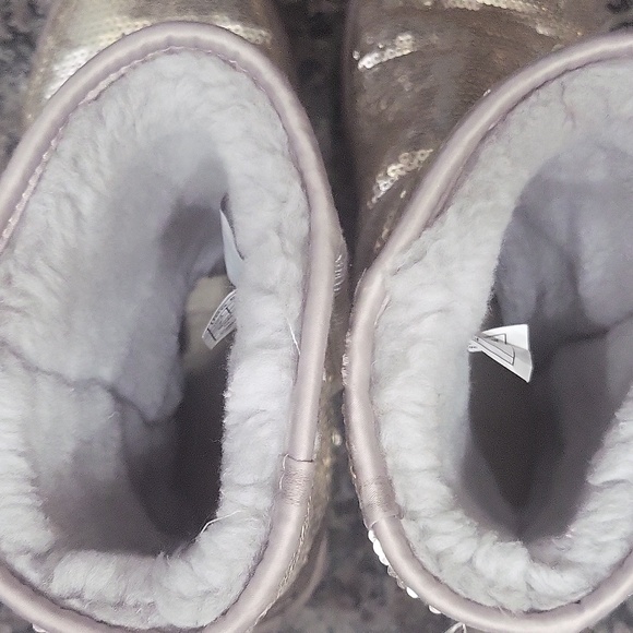 Sparkle uggs - Picture 4 of 4